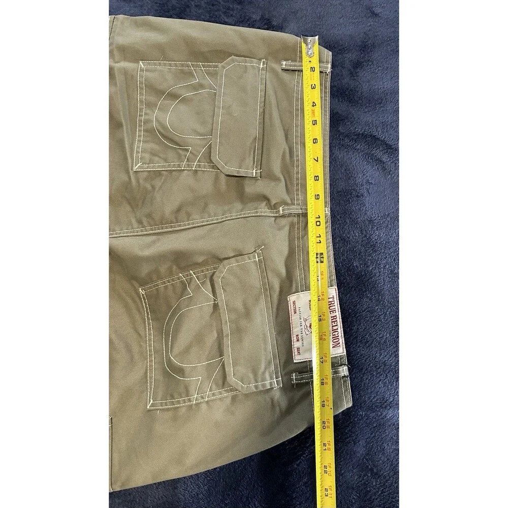 True Religion Cargo Pants Men 38x33 Kalamata Green White Stitch Straight Leg
